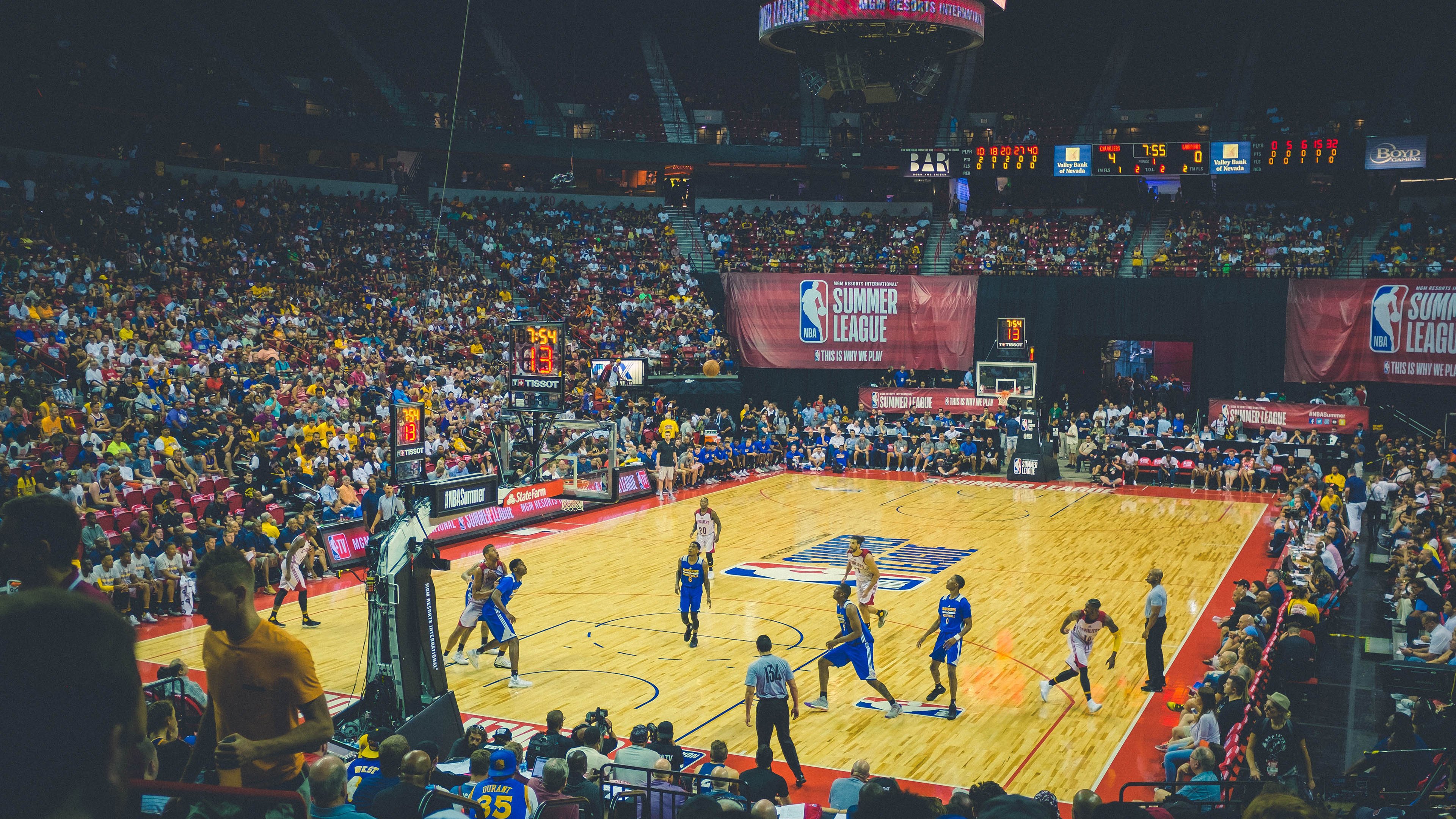 东契奇巅峰对决，巴特勒与90激战G2分钟，赛事规则更新胜负难料！